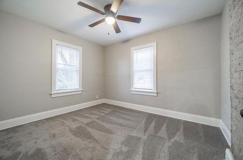 Main bedroom - 421 Zimpfer St
