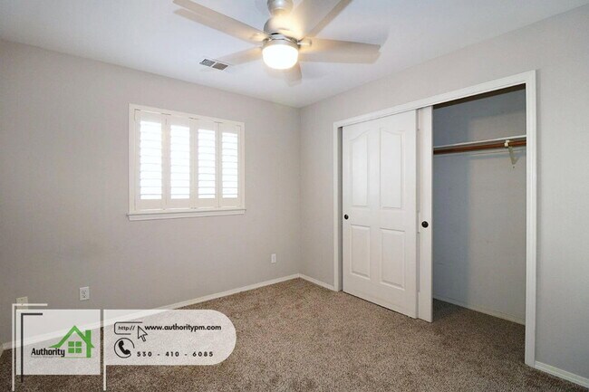 Building Photo - 2378 Castlewood Dr