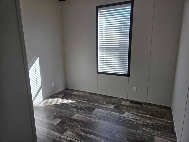 Building Photo - 3510 N 9th St