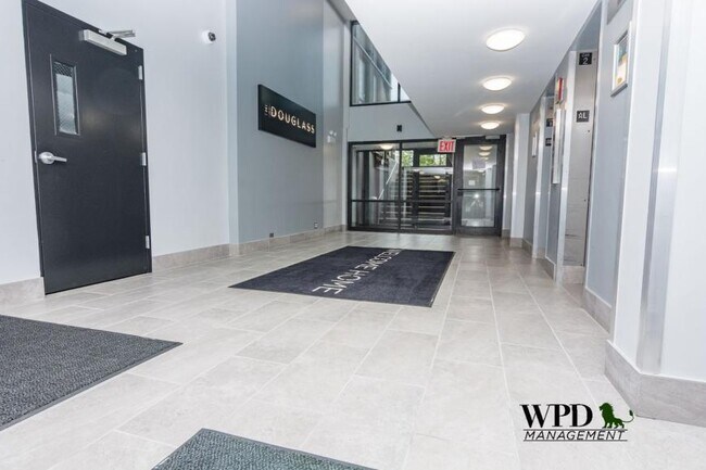 Building Photo - 2 bedroom in Chicago IL 60621