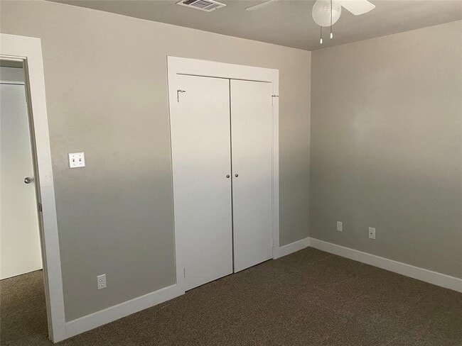 Building Photo - 1702 Dublin Dr