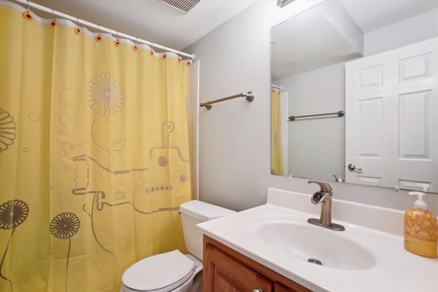 Full Bathroom in Basement - 5806 Appleford Dr