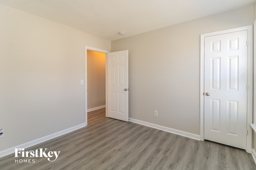 Building Photo - 1506 Glenn Meade Dr