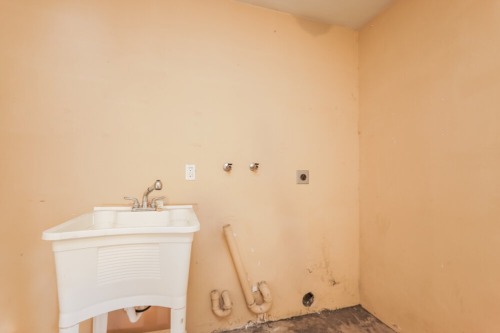 Building Photo - 18703 Sebring Rd