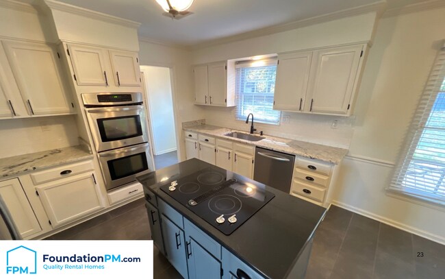 Building Photo - 8653 Chris Suzanne Cir