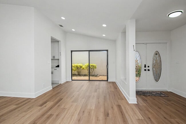 Building Photo - 21440 Campo Allegro Dr