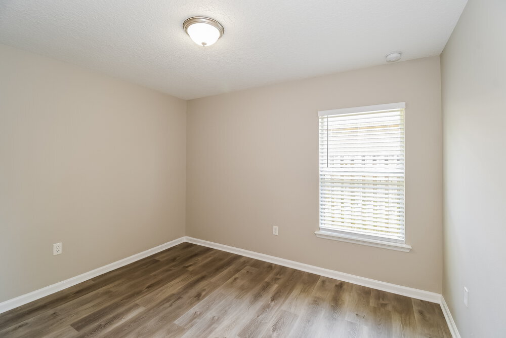 Building Photo - 76309 Deerwood Dr