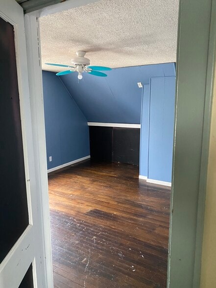 Bedroom 3 - 237 Lake St