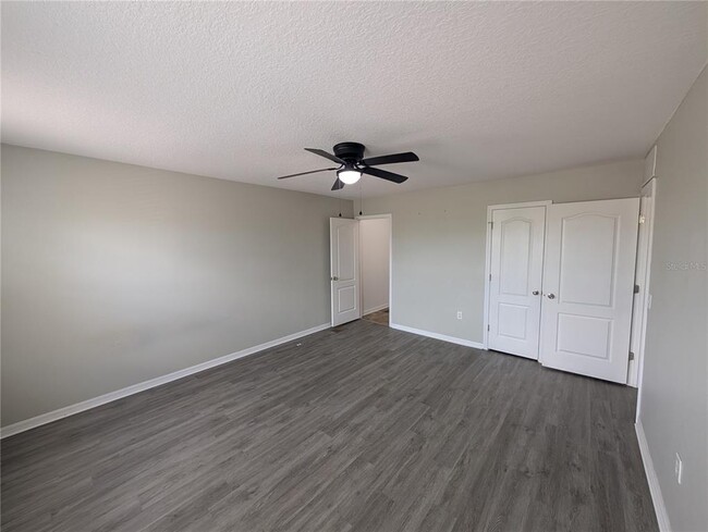 Building Photo - 4547 Ashburn Square Dr