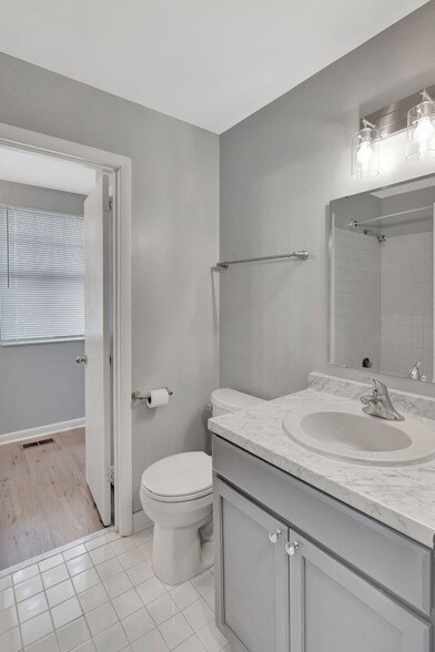 Building Photo - 3401 Shakertown Rd