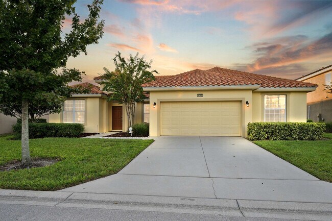 Building Photo - 4140 Oak Tree Dr