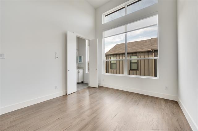 Building Photo - 2317 Moser Ave