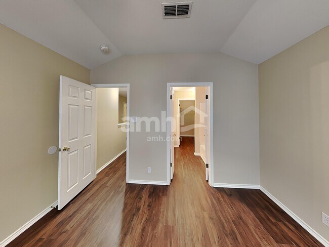 Building Photo - 9446 Swans Crossing