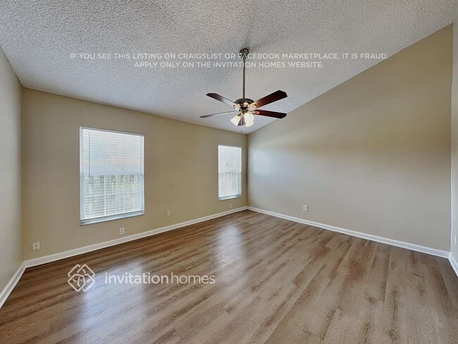 Building Photo - 896 Garden Glen Loop