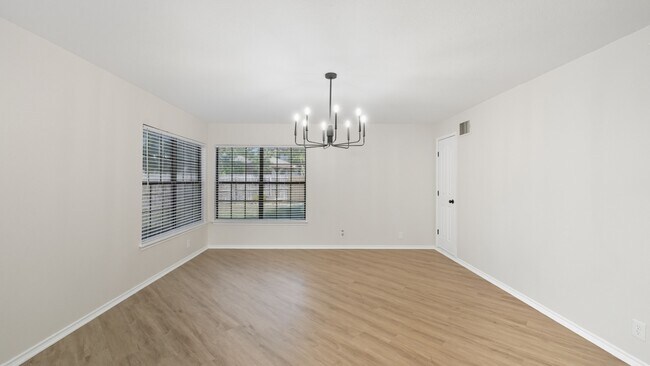 Building Photo - 1073 Stone Hollow