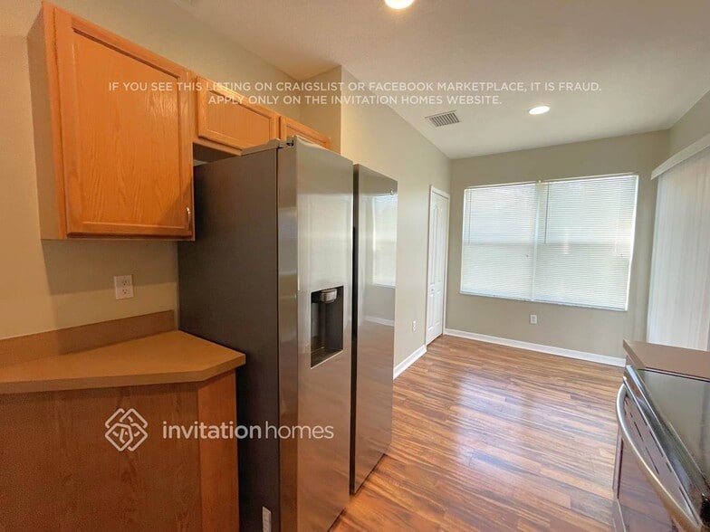 Building Photo - 10120 Perthshire Cir