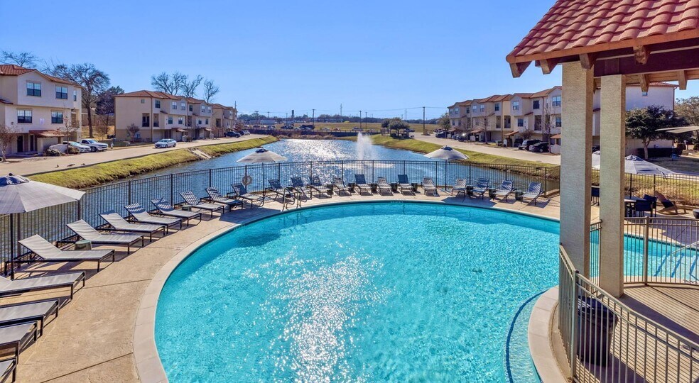 Building Photo - 3232 N Garland Ave