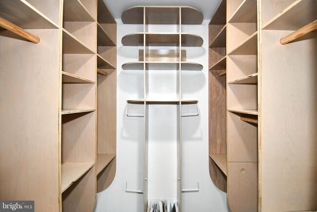 Building Photo - 8844 Mourning Dove Ct