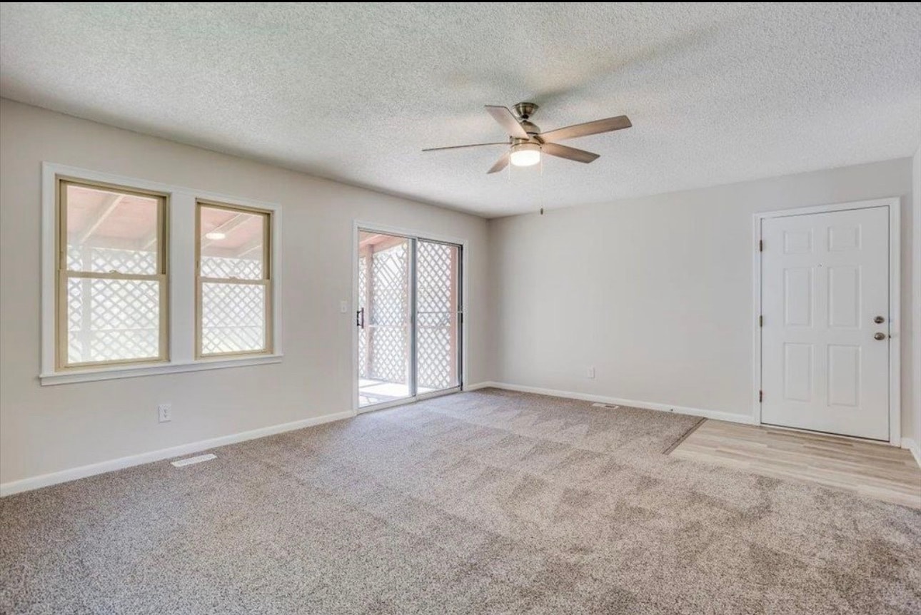 Building Photo - 1422 S Laura Ave