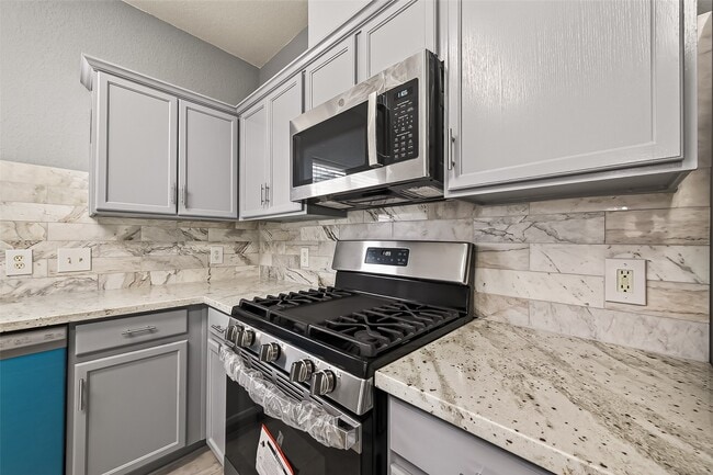 Building Photo - 9526 Heflin Colony Dr