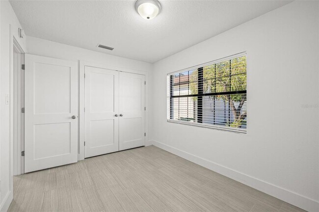 Building Photo - 3114 W Tampa Bay Blvd