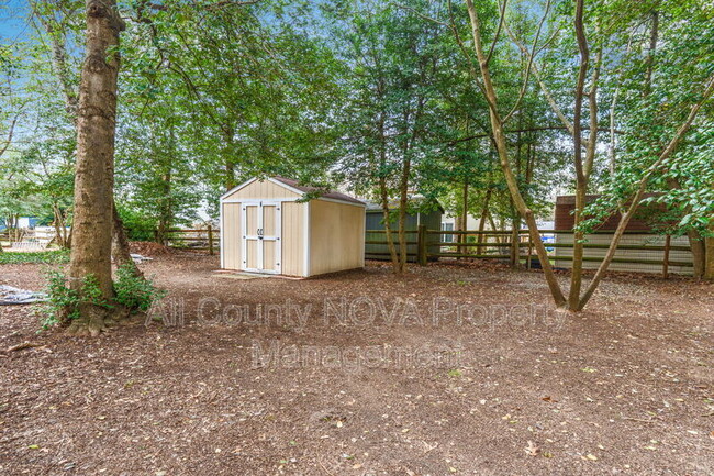 Building Photo - 3528 Pine Cone Cir