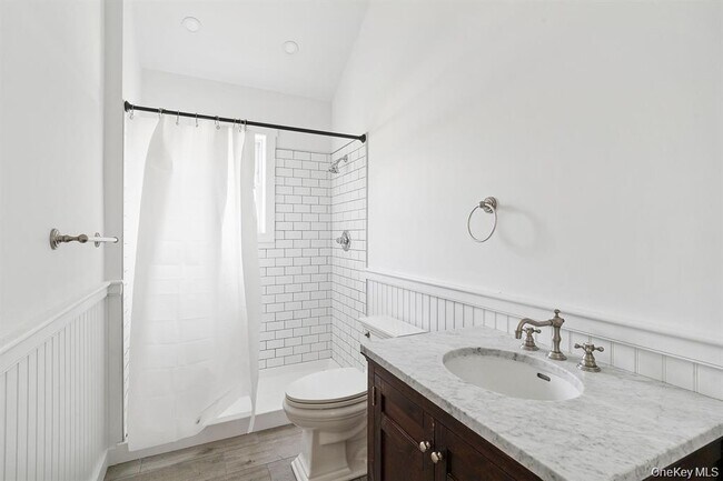 Building Photo - 35 Gardners Ln