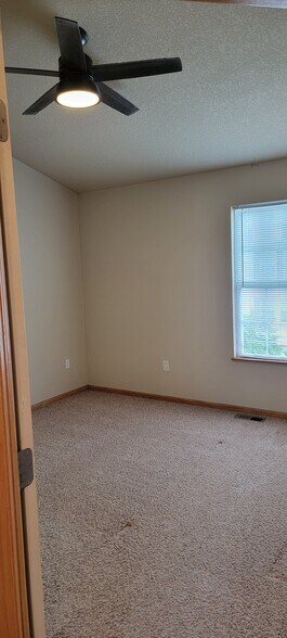 Building Photo - 1705 SW 32nd Ln