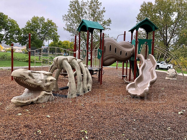 Building Photo - 9695 W Chatfield Ave