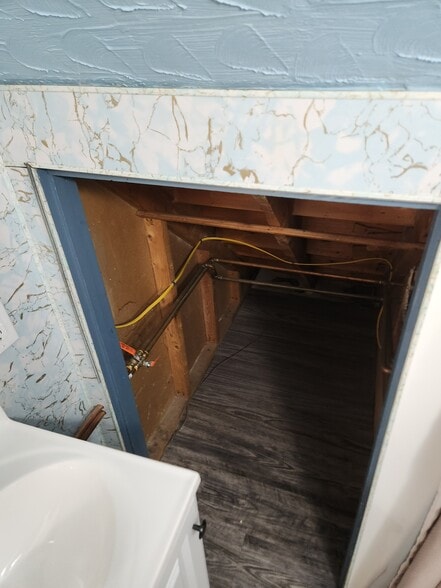 Building Photo - 61 Baird Ave