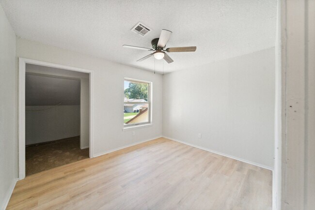 Building Photo - 3227 S Allegheny Ave