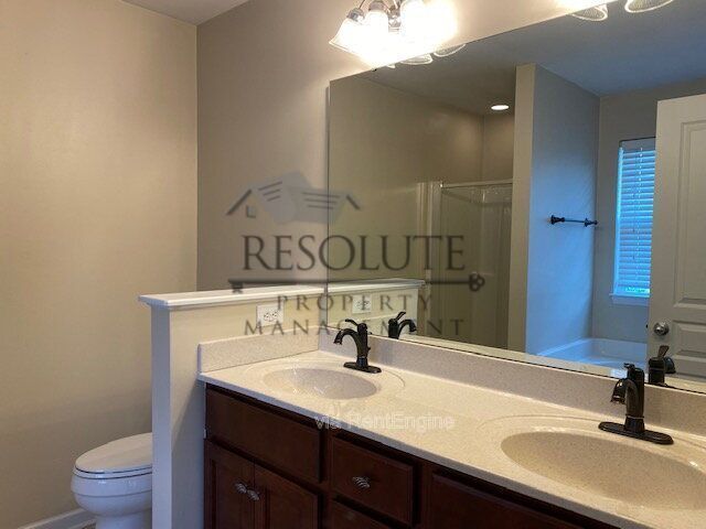 Building Photo - 234 Stobhill Ln