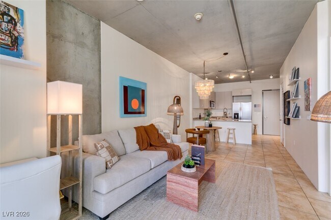 Building Photo - 353 E Bonneville Ave