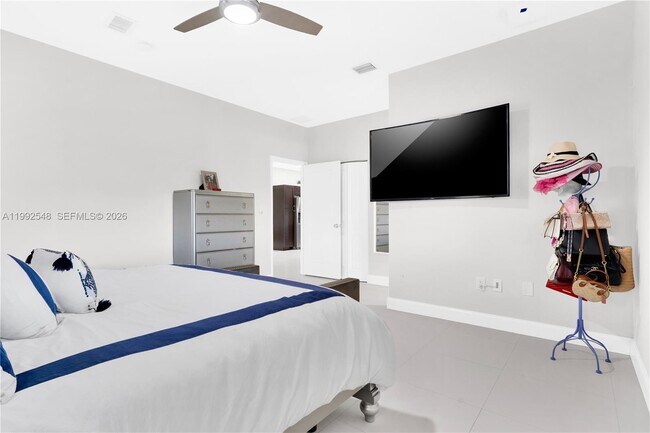 Building Photo - 30775 SW 158 Path