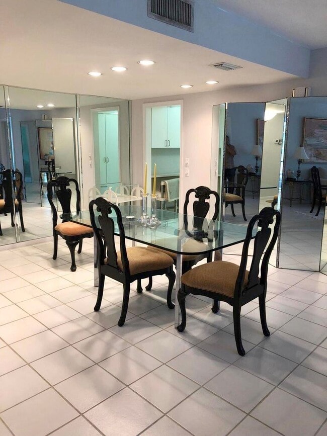 Building Photo - 2773 S Ocean Blvd