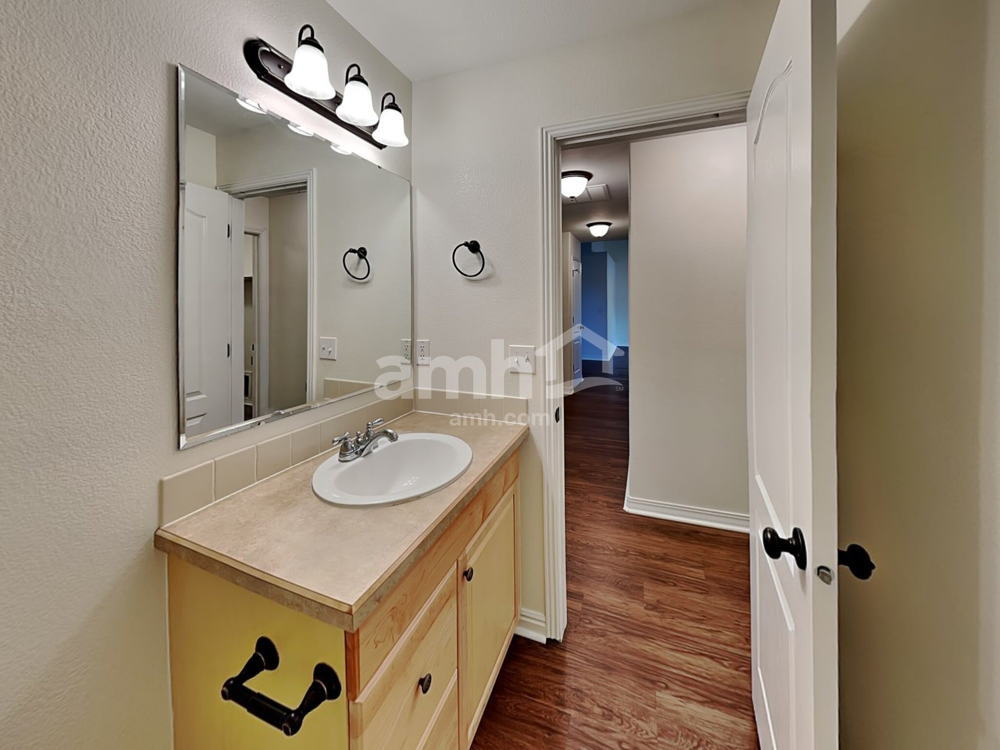 Building Photo - 1845 N Pingo Ave