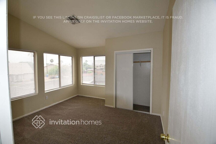 Building Photo - 10307 W Denton Ln