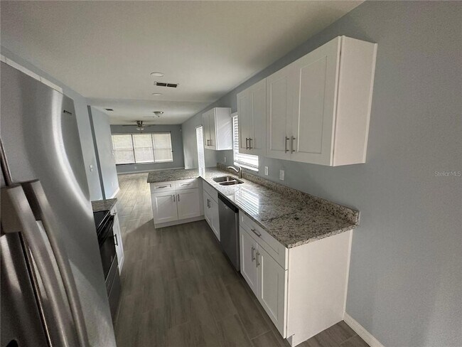 Building Photo - 155 Stefanik Rd