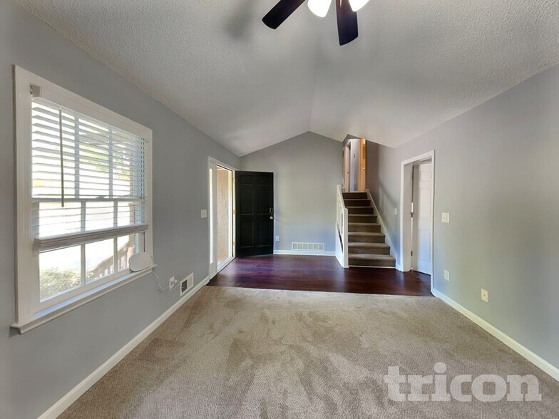 Building Photo - 2909 Buckskin Trail SW