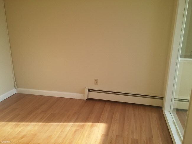 Building Photo - 70 Resolute Cir