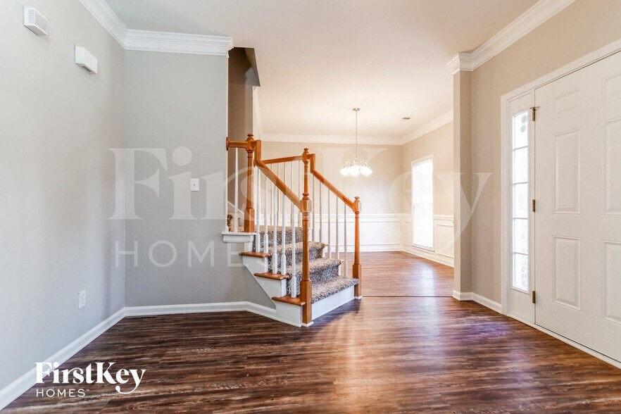 Building Photo - 2190 Sugarbirch Dr