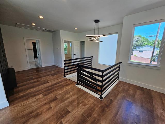 Building Photo - 2374 Southwood Dr