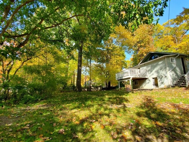 Building Photo - 3770 Woodview Ave