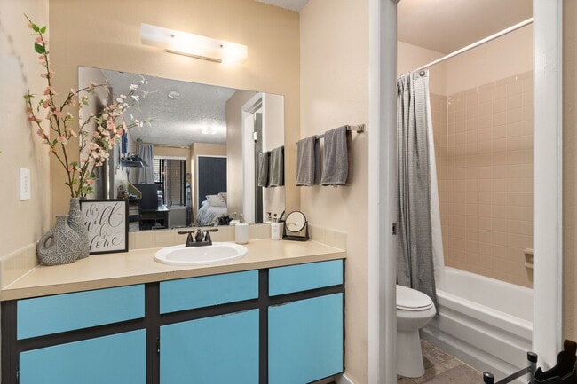 Building Photo - 1118 City Park Ave