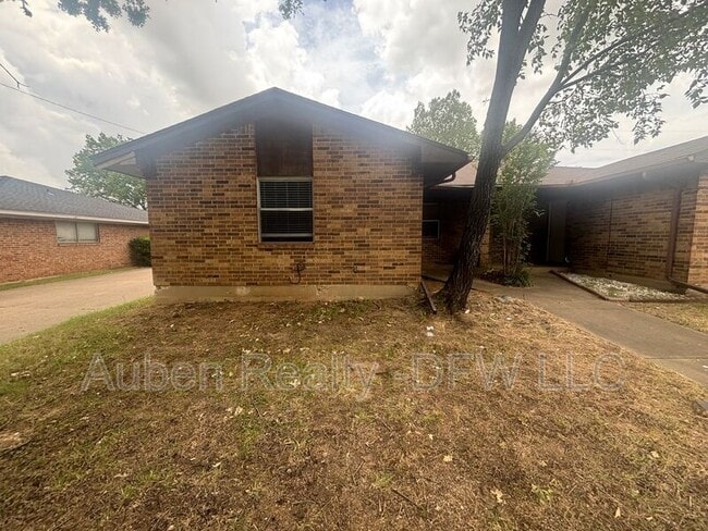 Building Photo - 1510 Blackwell Dr