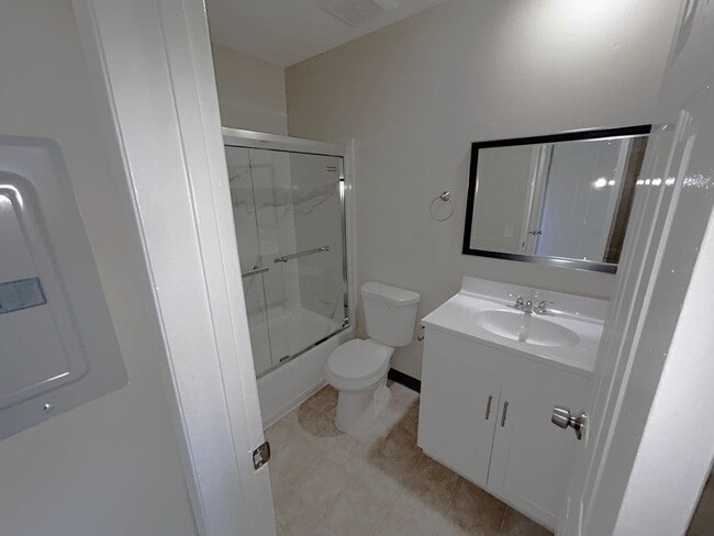 Building Photo - 8936 Cedros Ave