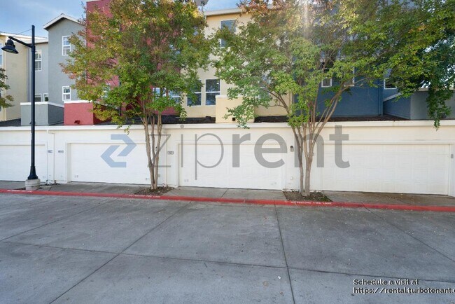 Building Photo - 10923 Tower Park Dr