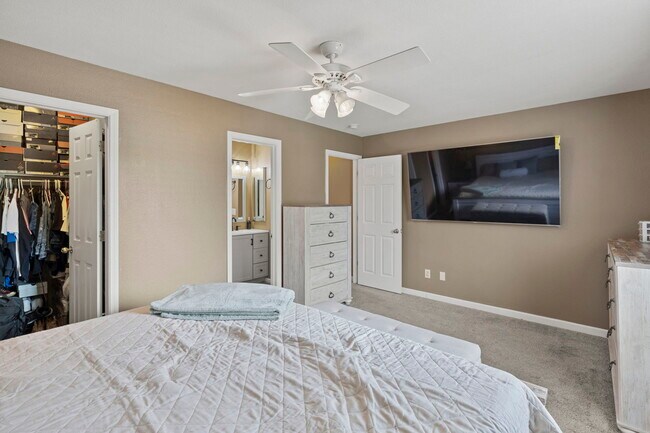 Building Photo - 7356 Coral Ridge Dr