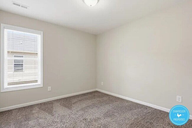 Building Photo - 2663 Middle Br Bnd