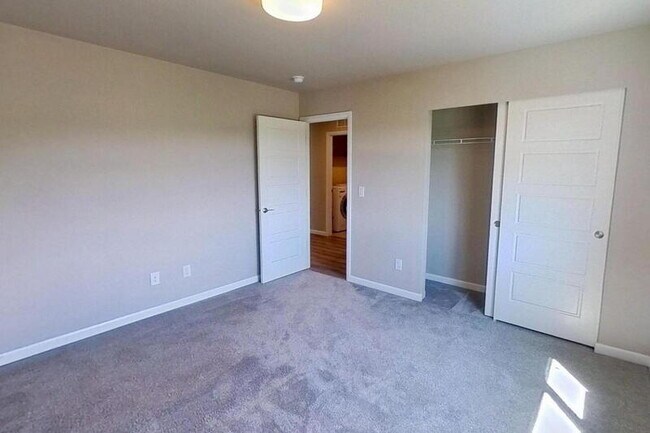 Building Photo - 13741 SE 184th Pl